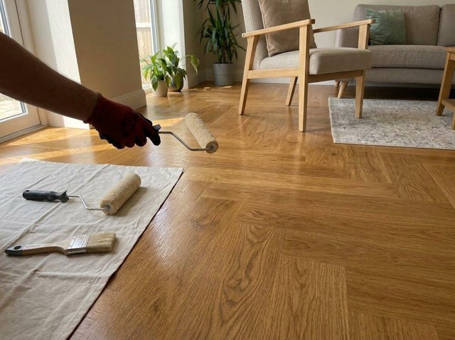 Barnices ecológicos Bona sin disolventes para suelos de madera en A Coruña - Imagen 1