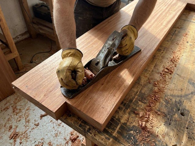 Escaleras de madera a medida personalizadas para interiores en A Coruña - Imagen 1